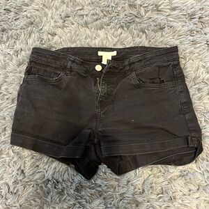 H&M jean shorts in black size 4 (juniors)